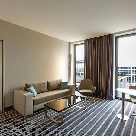 Steigenberger Airport Hotel Berlin-2